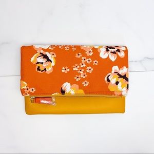 💌 2/$30 
Rachel Pally | Vegan Clutch Fold Over